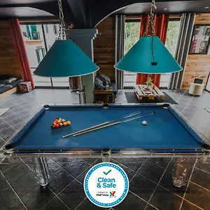 The Modern & Recycled House Apartment